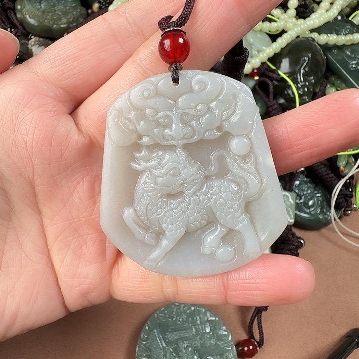 和田玉颈饰未镶嵌