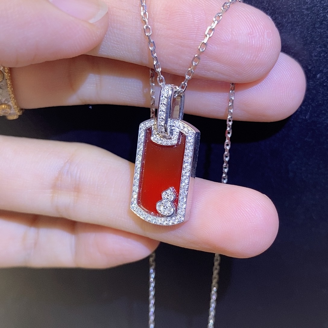 项链18K金镶嵌钻石无事牌葫芦k白玛瑙