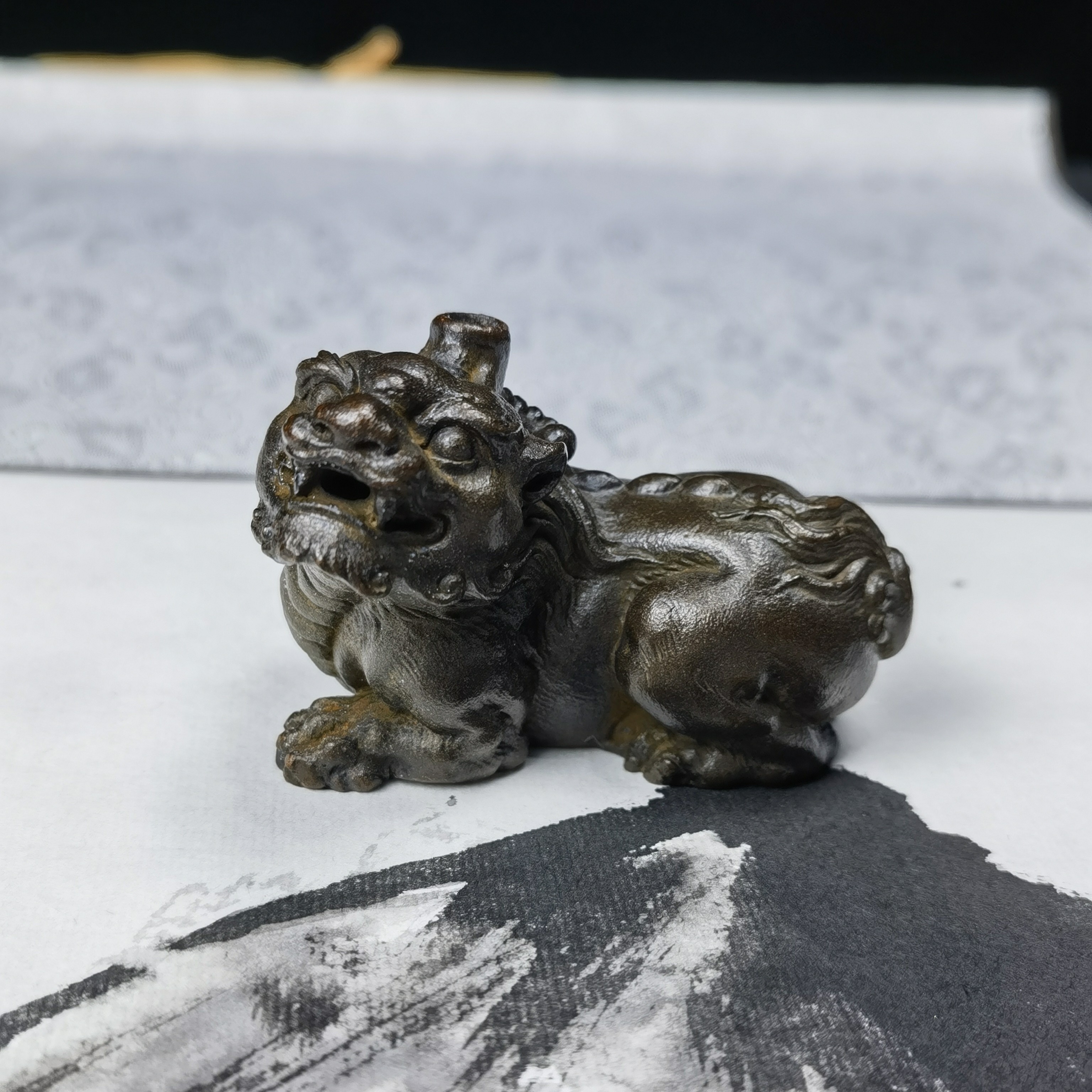 《文房青铜吞纳兽砚滴》可作镇纸、砚滴、香插/手把件青铜材质摆件