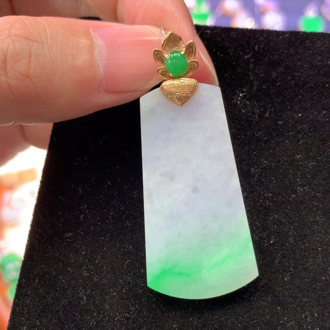 翡翠18K金镶嵌吊坠(不含链)