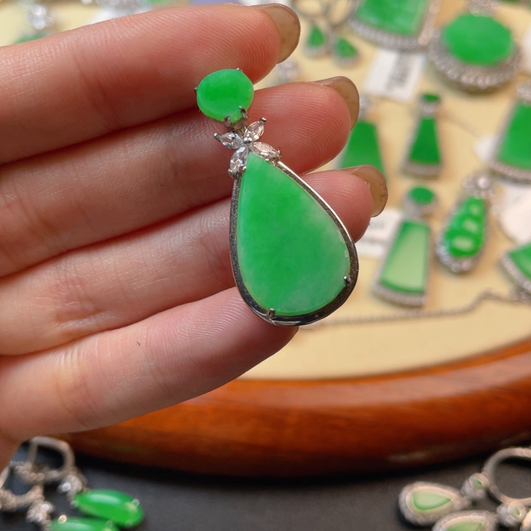 翡翠吊坠(不含链)银S925镶嵌