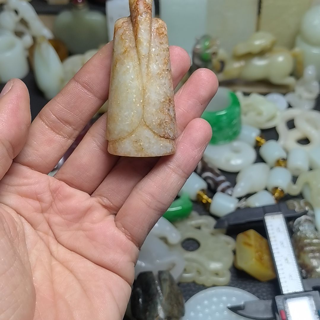 和田玉（糖玉）未镶嵌颈饰