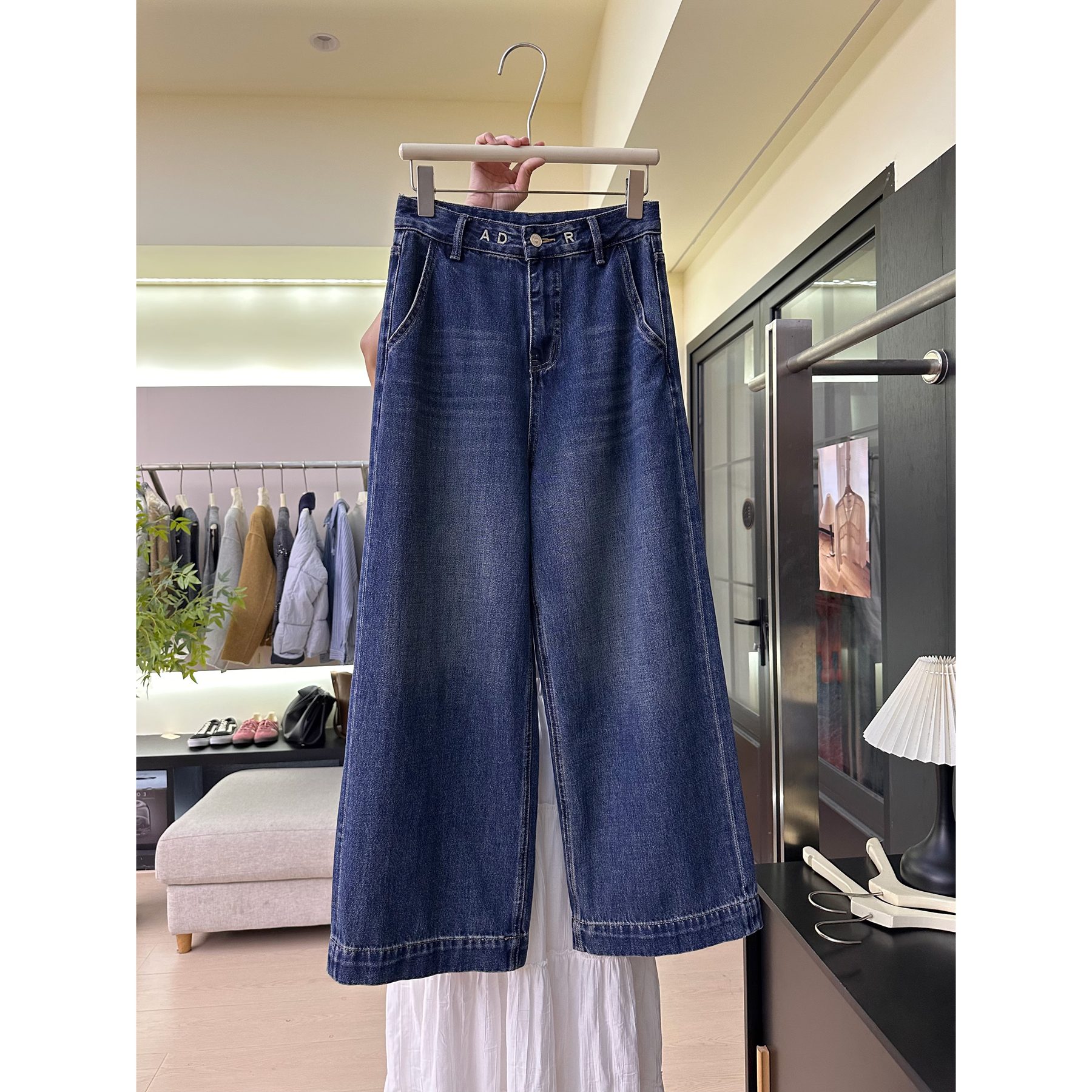 H45复古刺绣阔腿牛仔裤女秋冬季新款高腰宽松显瘦百搭直筒九分裤