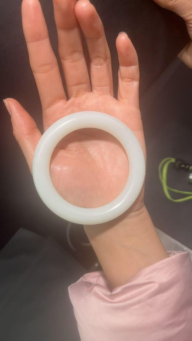 和田玉手镯多样性发一157