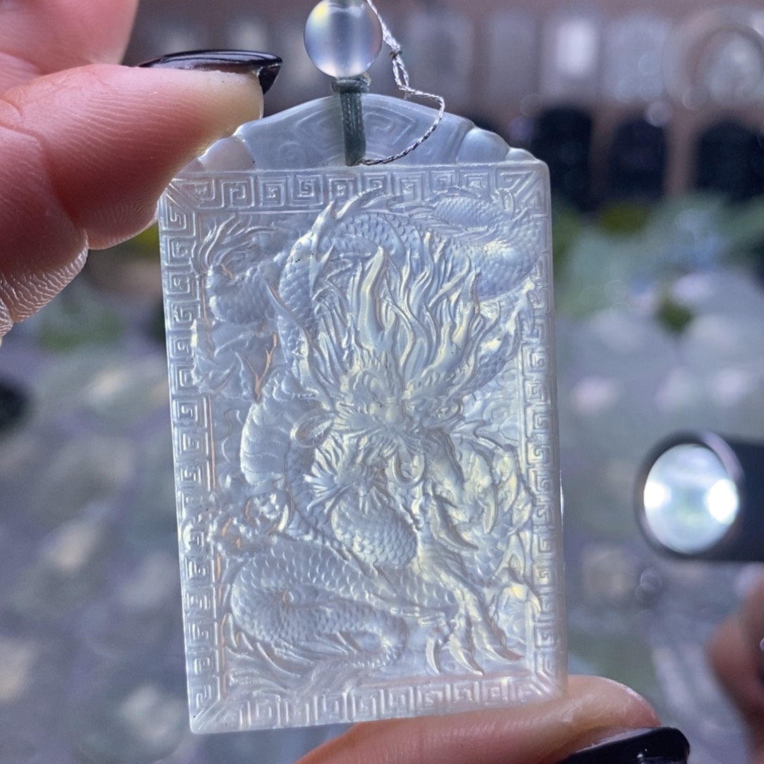 8***3蛇纹石玉未镶嵌颈饰