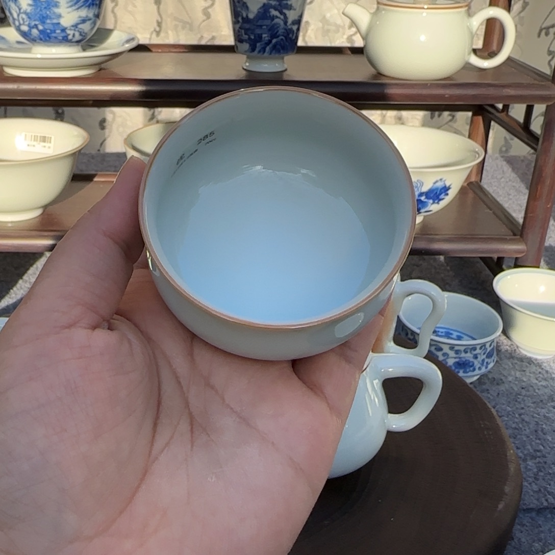 和君君里了咯君君了咯君君咯哦