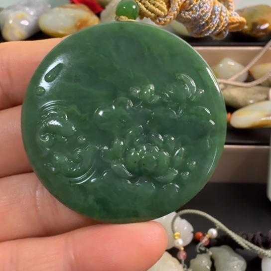 和田玉（糖玉）未镶嵌颈饰