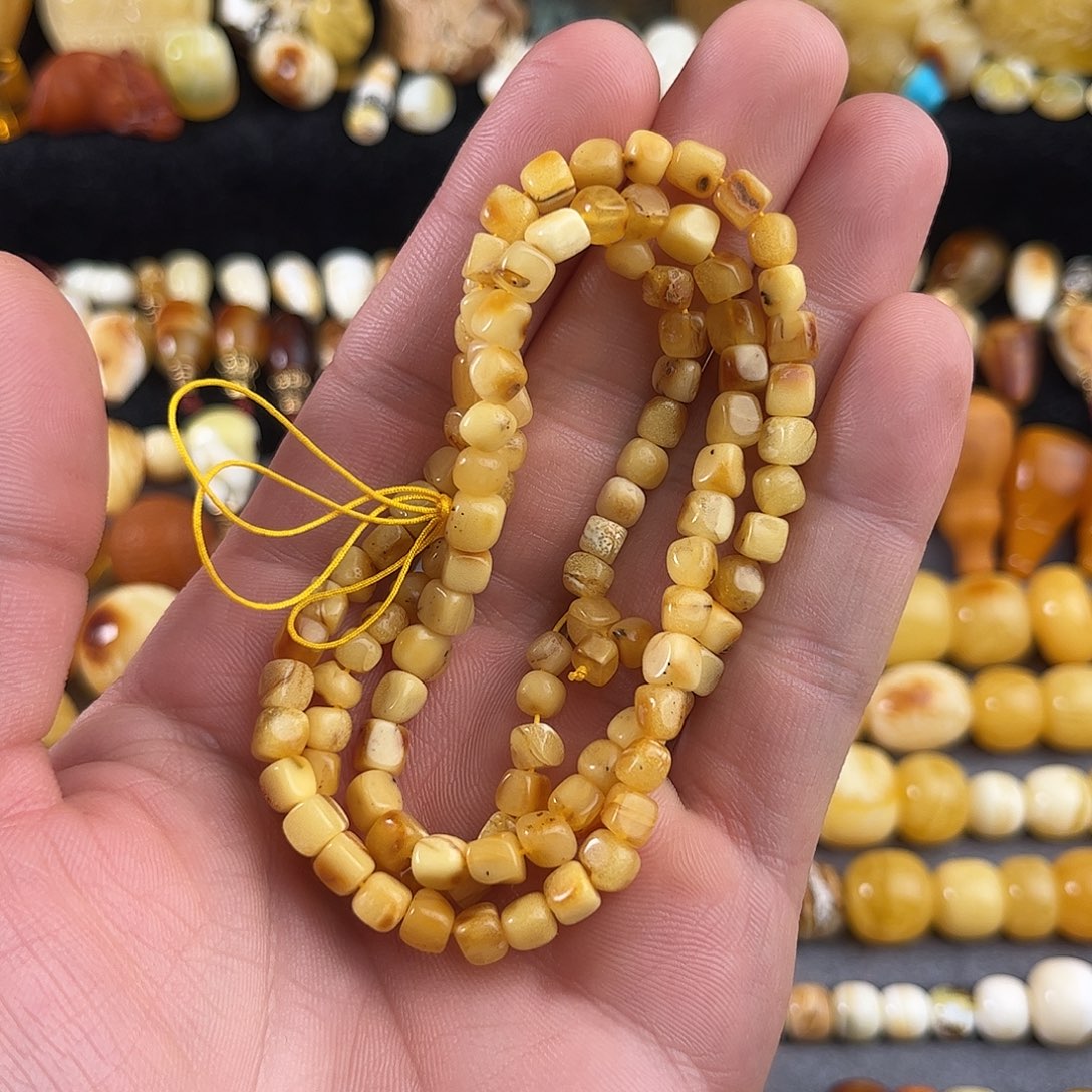 蜜蜡未镶嵌珠宝奇石