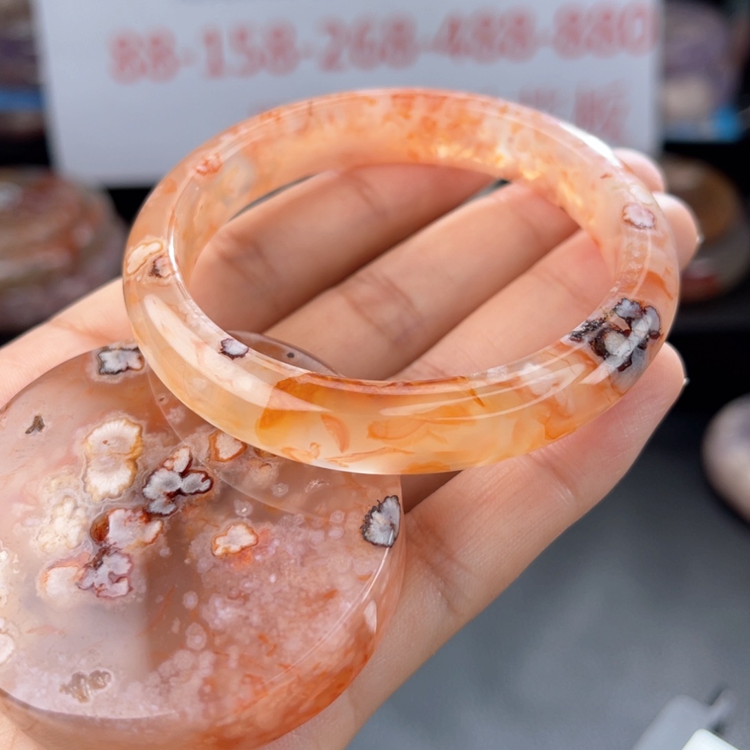 石英质玉手镯未镶嵌54