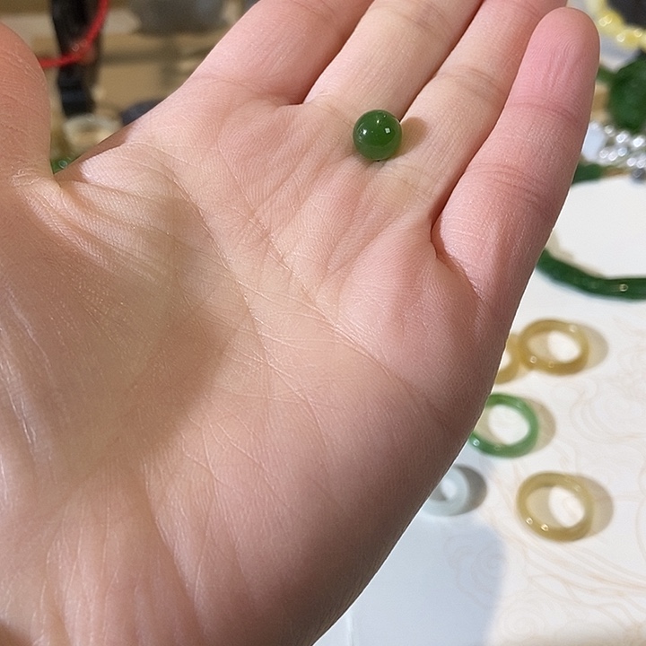 和田玉（糖玉）未镶嵌戒指这个