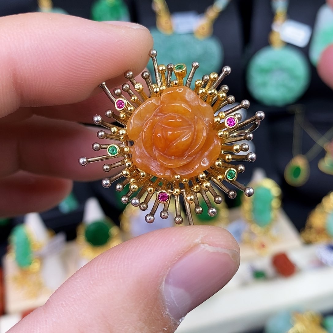 颈饰未镶嵌翡翠吊坠