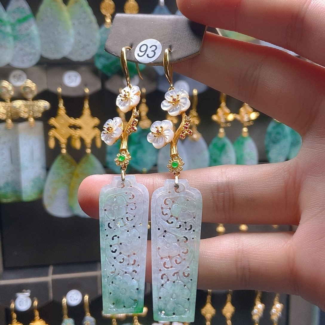 翡翠未镶嵌耳饰翡翠