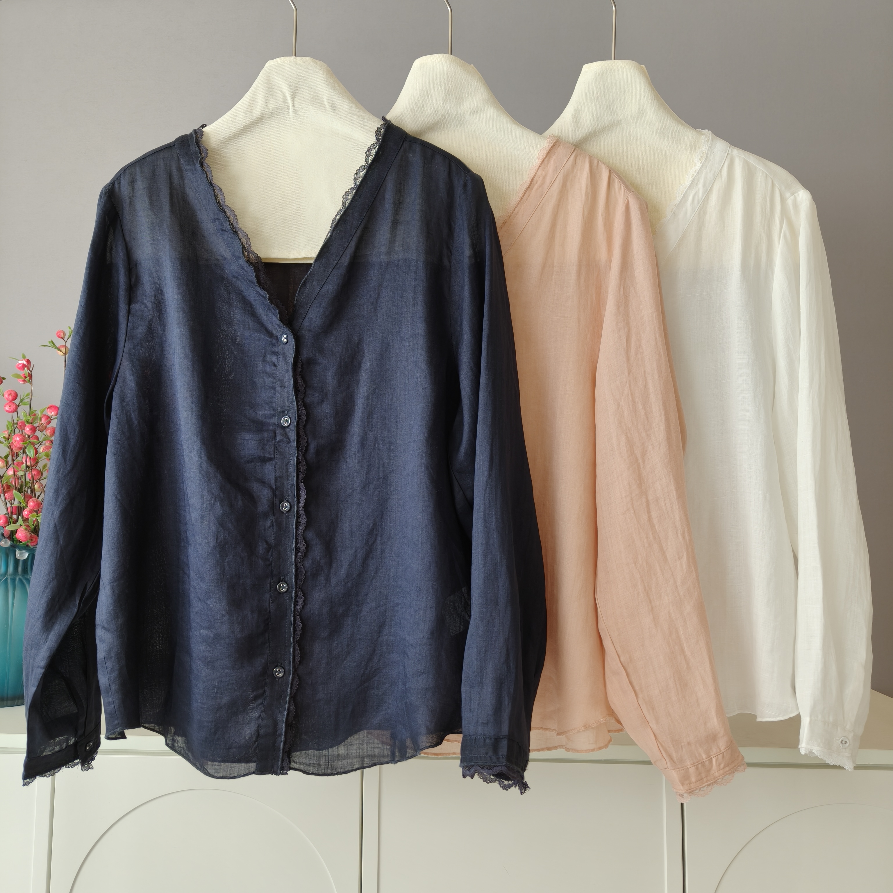 【伟伟专属】3 色蕾丝边 V 领长袖开衫