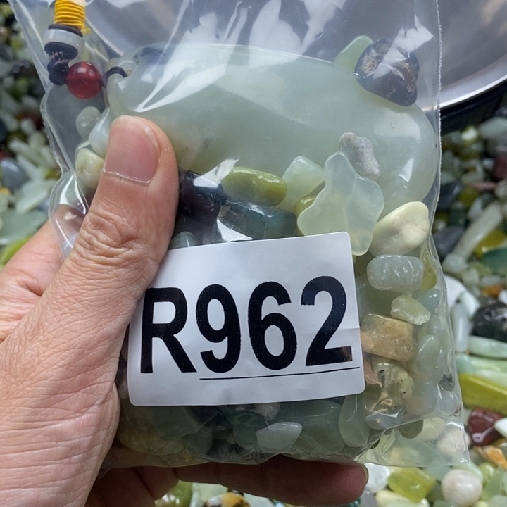 蛇纹石玉未镶嵌鱼缸石