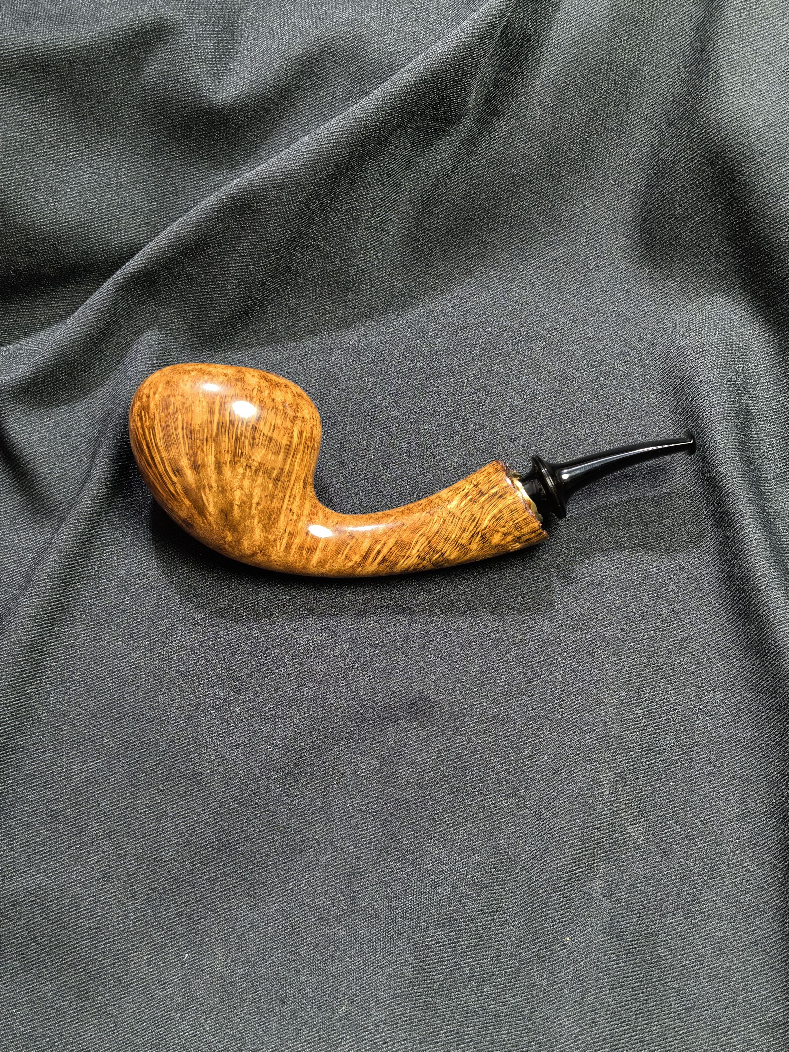 石楠木手工烟斗，喜欢的可以联系。