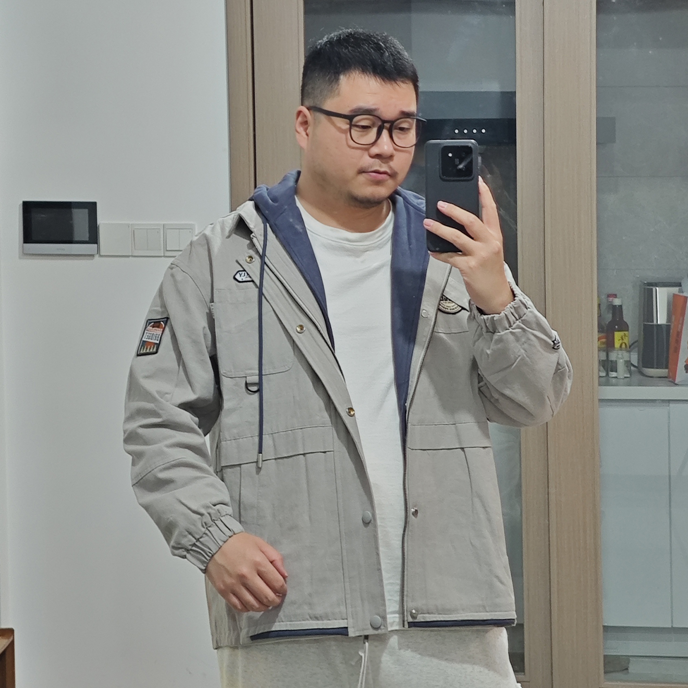 特价清。假两件春秋薄款外套男士夹克连帽休闲27-JK322