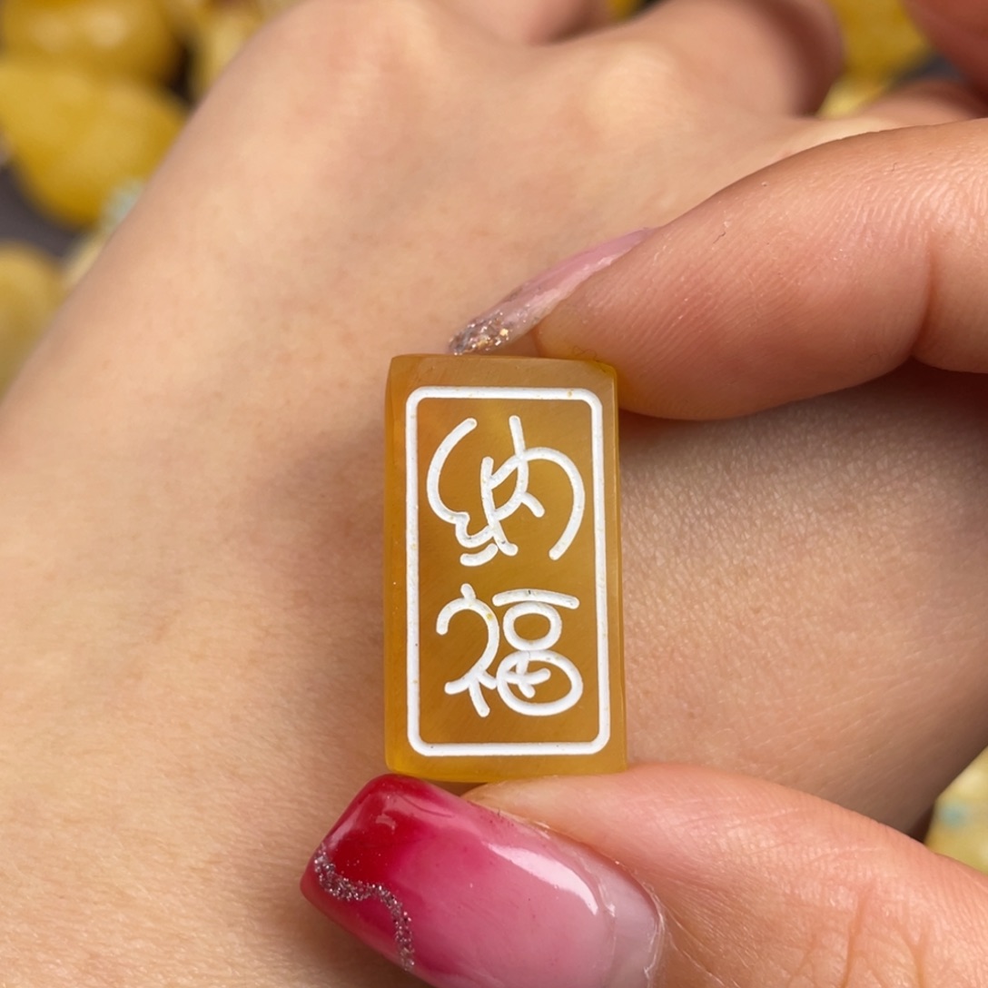 琥珀裸石未镶嵌蜜蜡