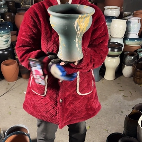 21口23高瑕疵盆子。 