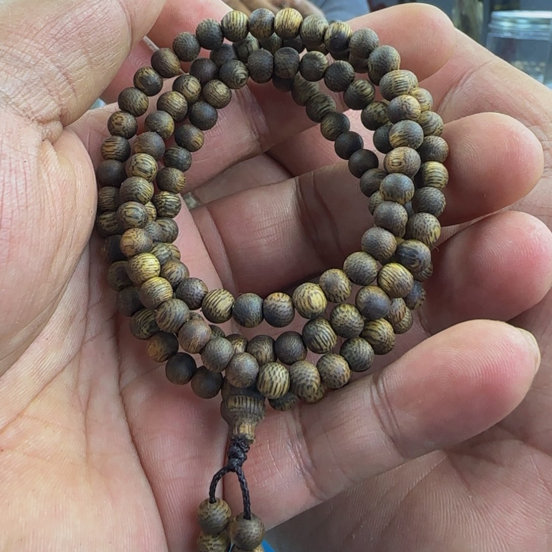 沉香手串卡0.5圆珠多圈