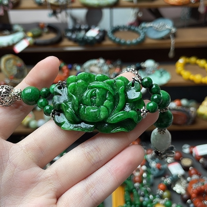 阳***光翡翠未镶嵌手链饰品