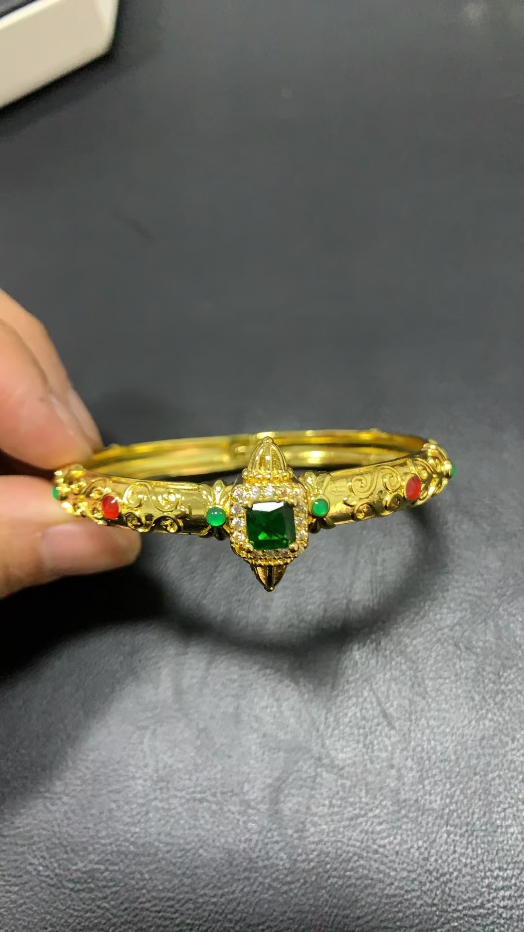 A89 巅峰多宝手镯