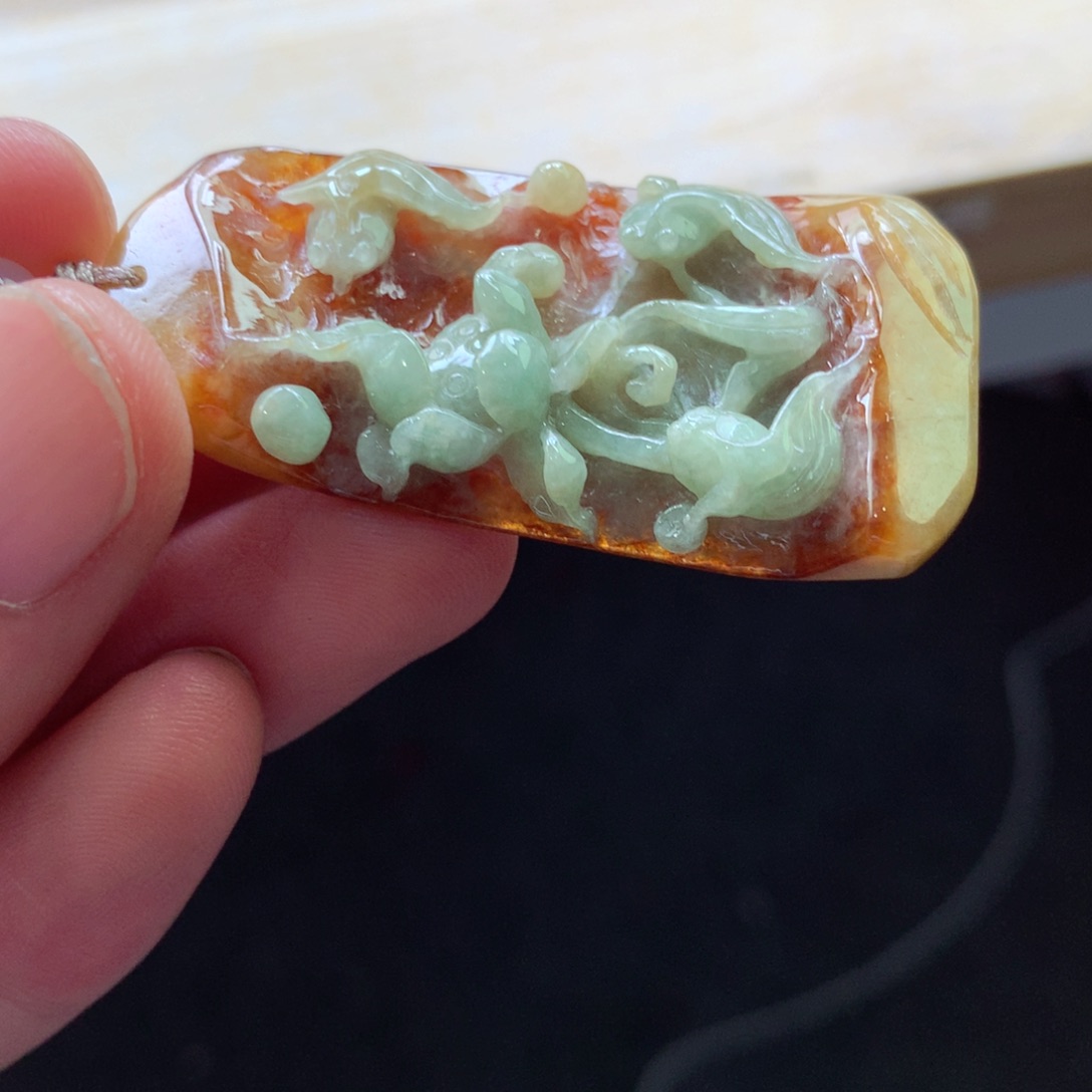 翡翠颈饰未镶嵌吊坠