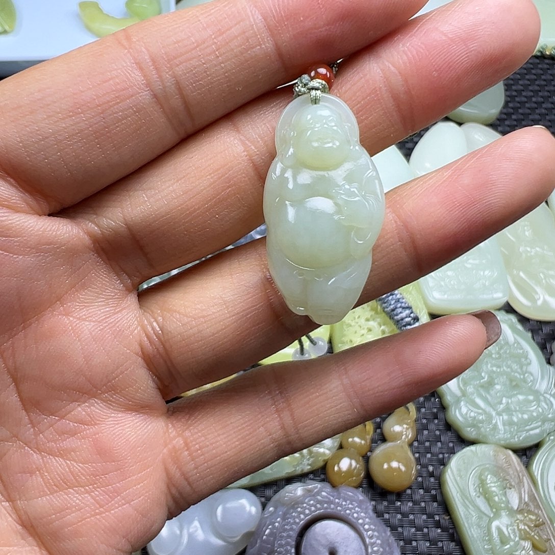 和田玉未镶嵌颈饰买断价，不退不换，卡32