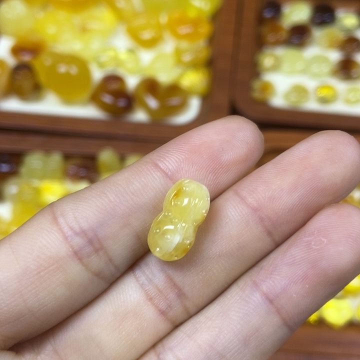 橄榄核吊坠花生144