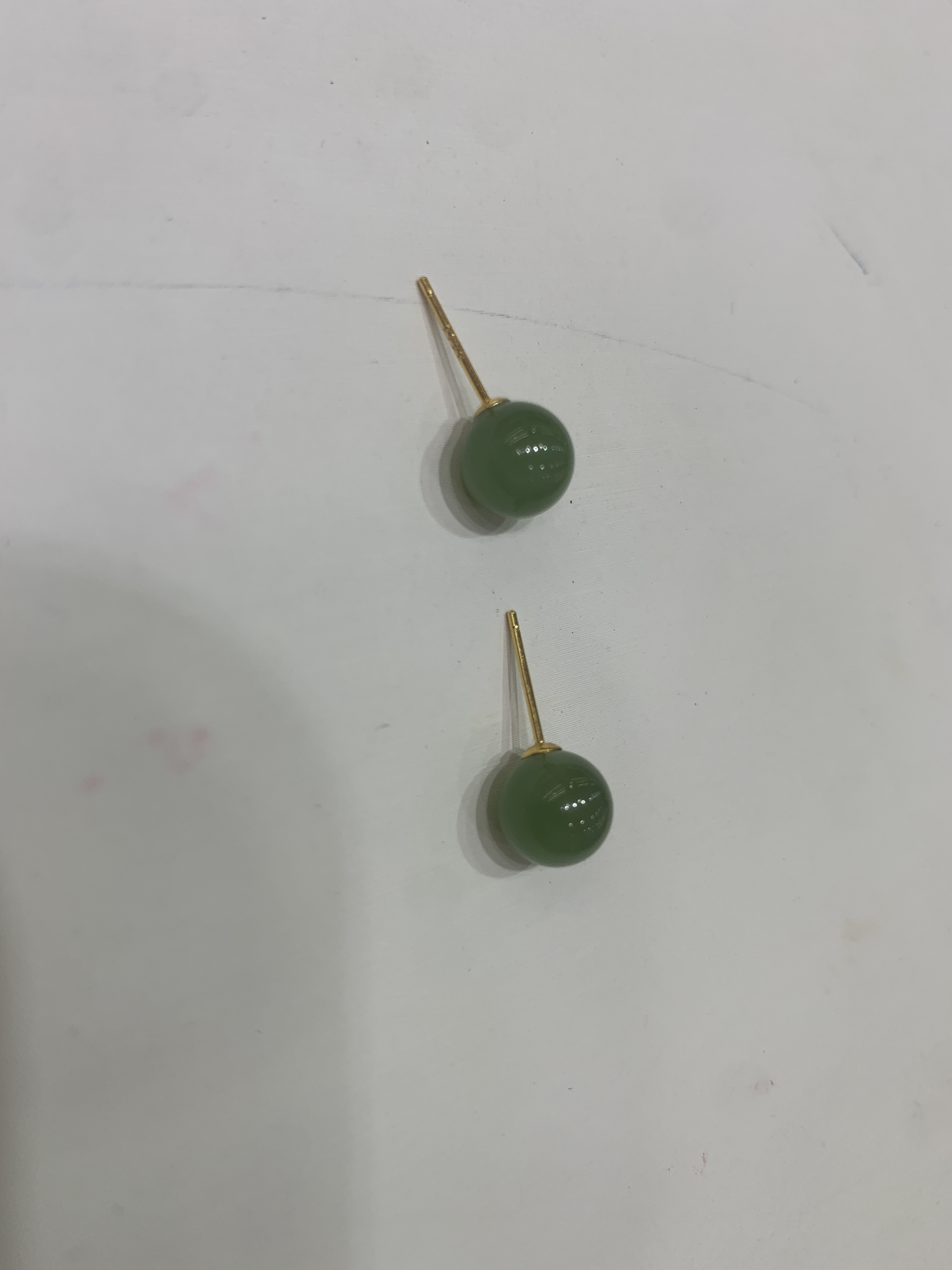 天然和田玉碧玉耳钉卡八s925银精致时尚大方，保真正品，