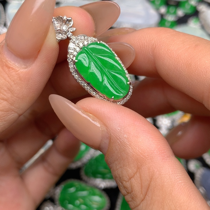 翡翠18K金镶嵌吊坠(不含链)