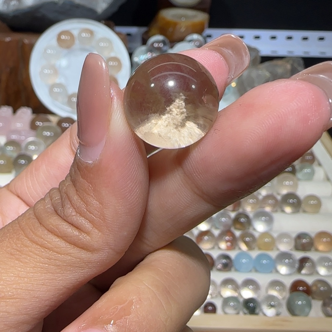 给***蒜水晶珠宝半成品未镶嵌
