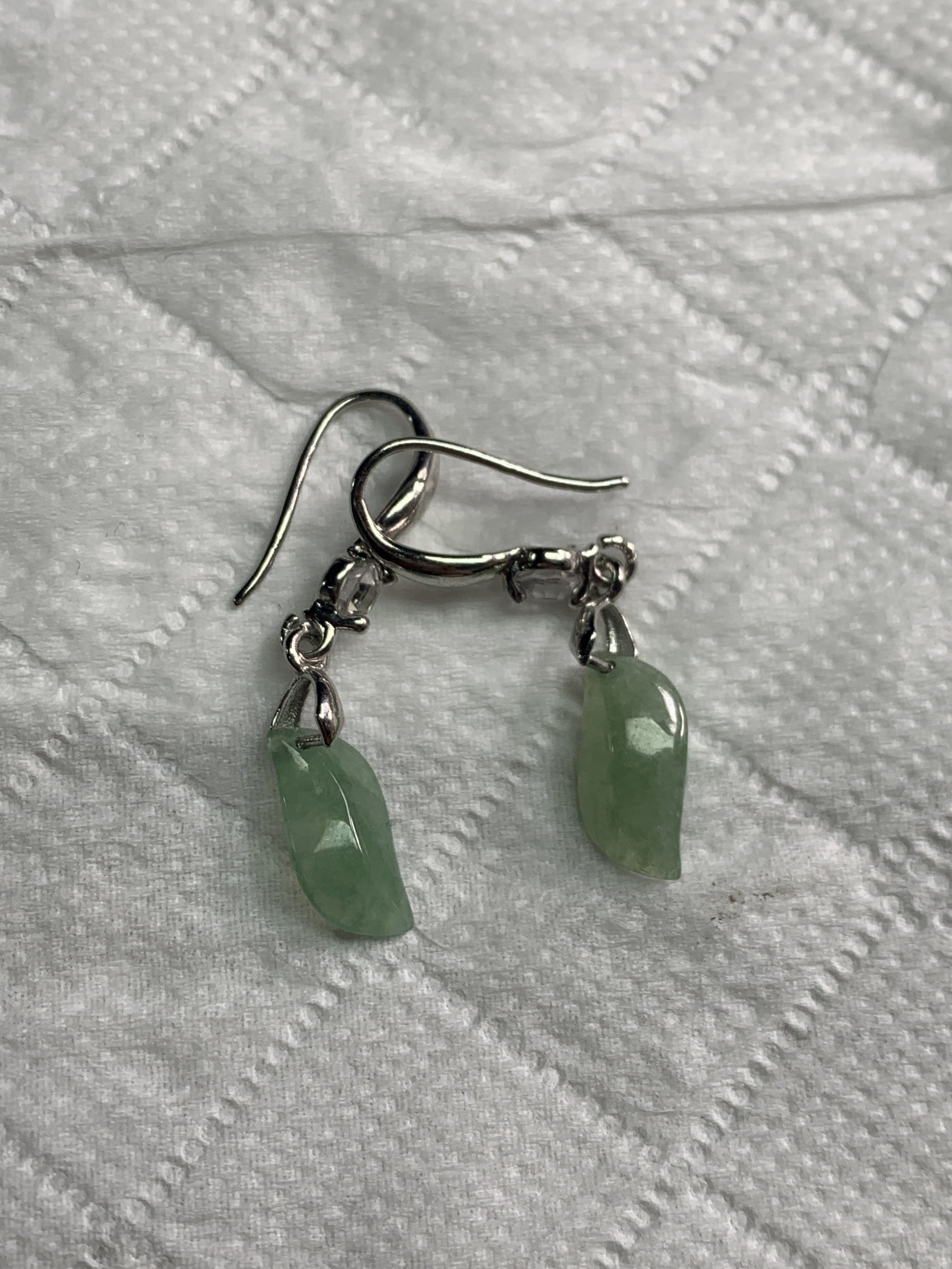 玉如军意翡翠珠宝