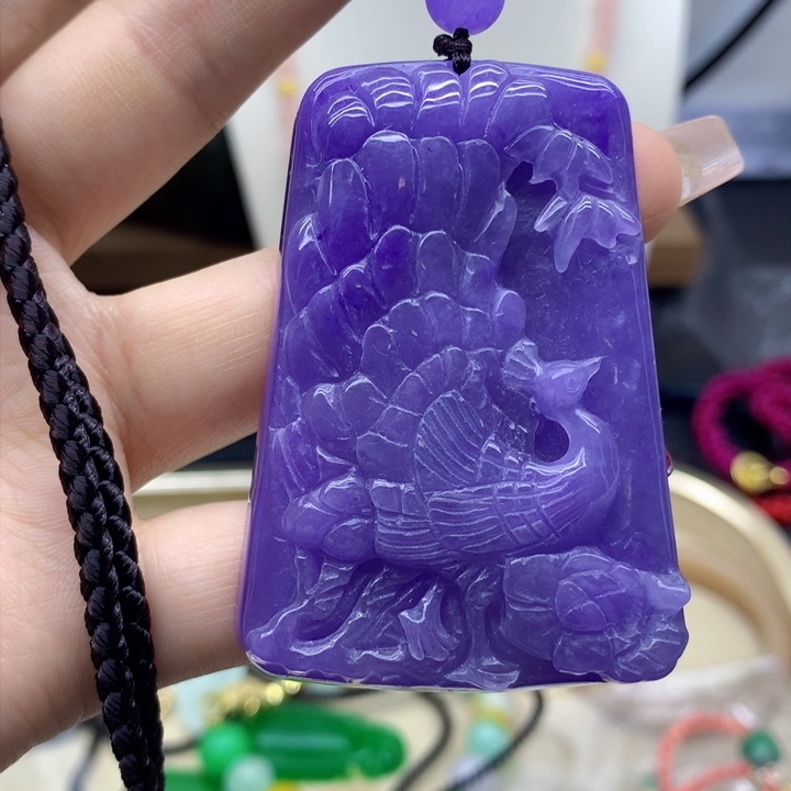 翡翠颈饰未镶嵌吊坠