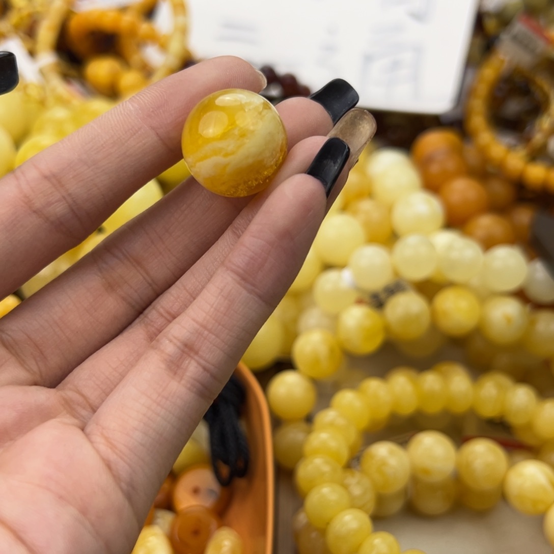 琥珀珠宝奇石未镶嵌