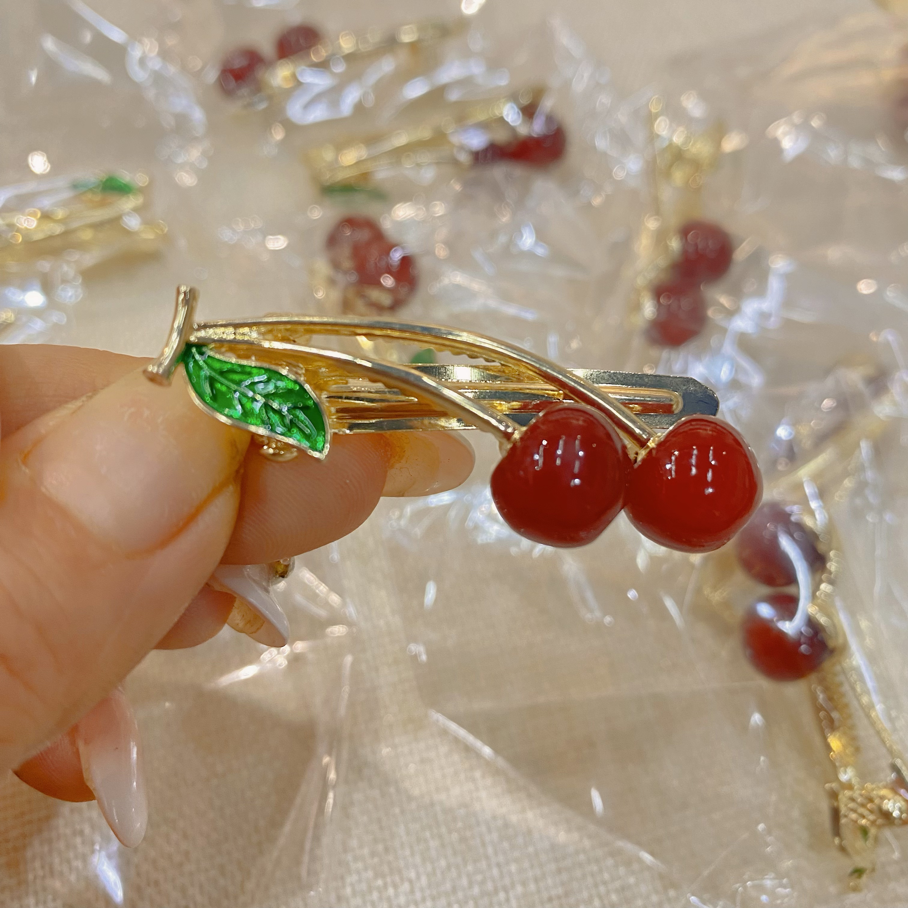 思美家饰品可爱琉璃小樱桃一字夹刘海夹边夹工厂清货满9.9飞