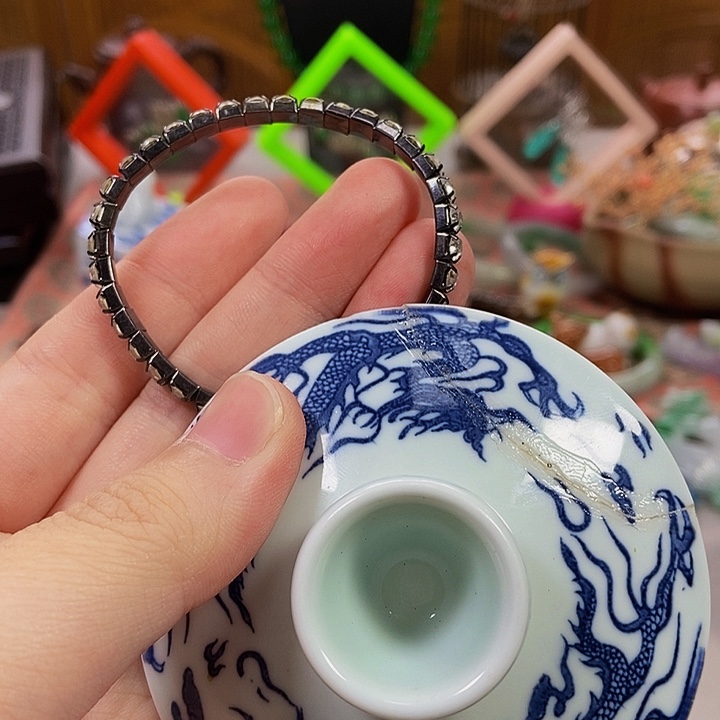 瓷片不会哈哈哈哈哈哈哈哈哈哈吧