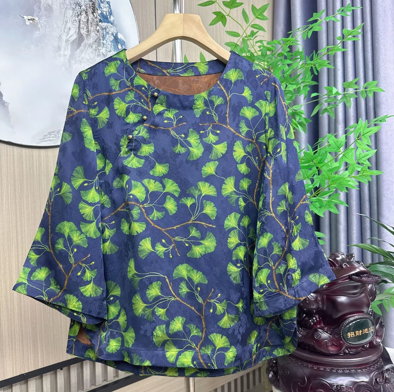 【8401】绿银杏—2025新款圆领斜襟新中式7分袖提花上衣