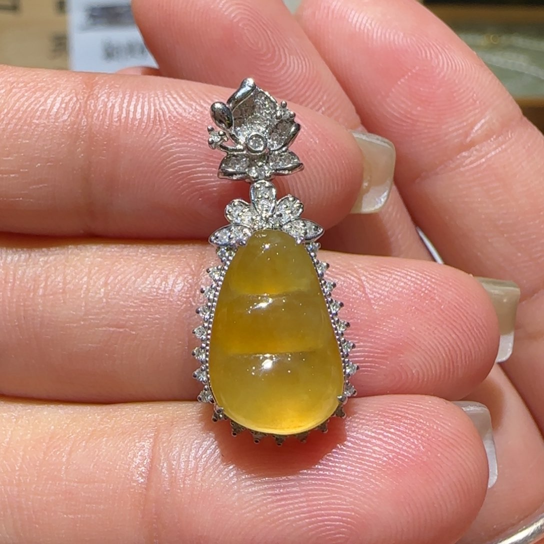 【闪购商品】翡翠颈饰18K金镶嵌天然