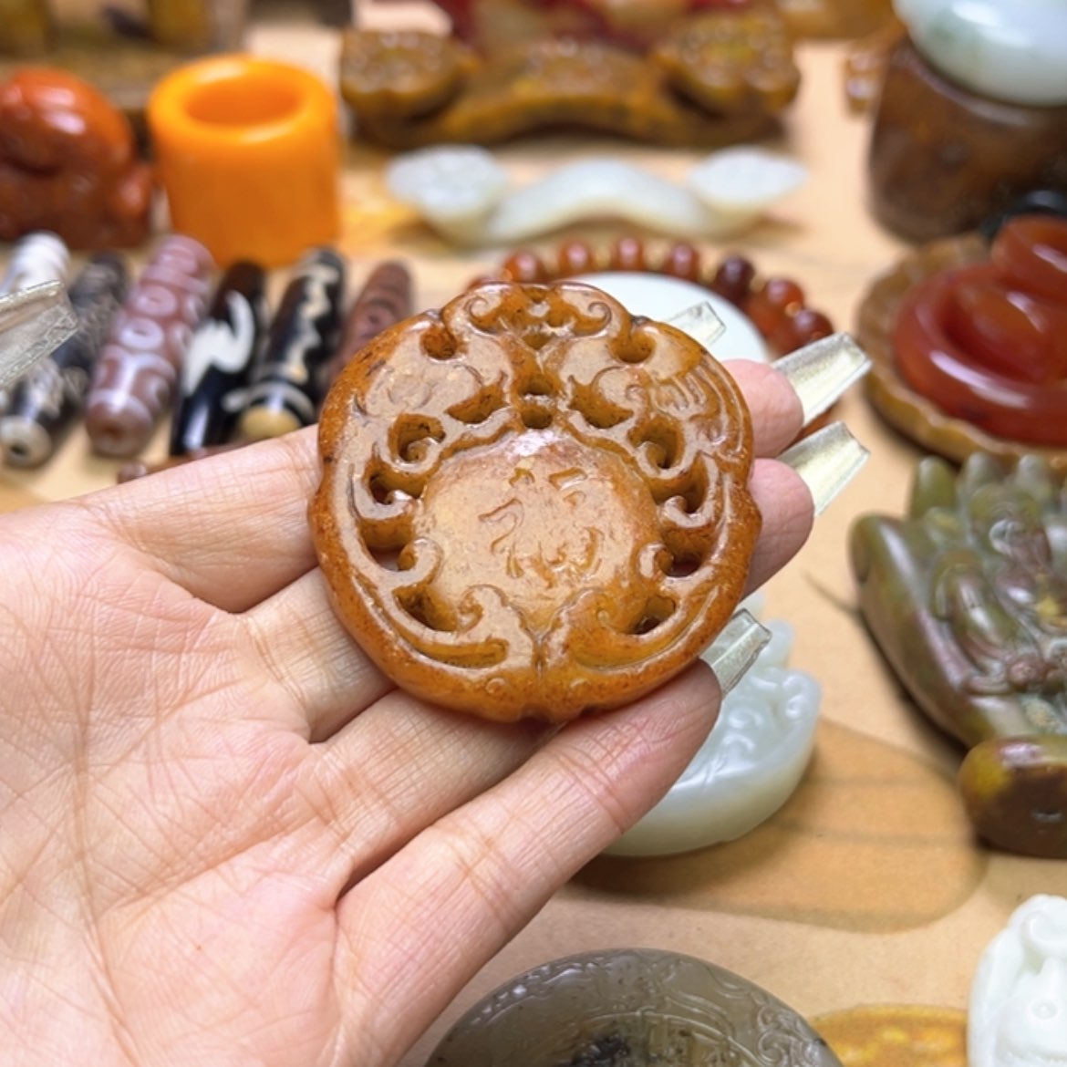 【闪购商品】蛇纹石玉颈饰未镶嵌