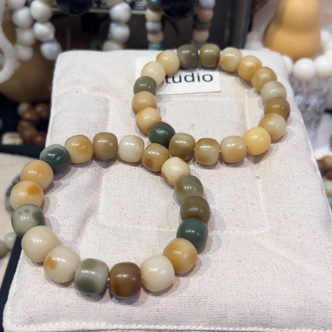 吊坠菩提根/象牙果秋霜卡14