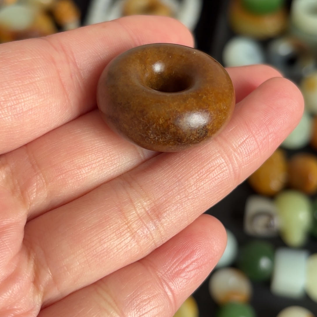 和田玉颈饰未镶嵌盘*