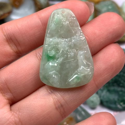 翡翠颈饰未镶嵌翡翠