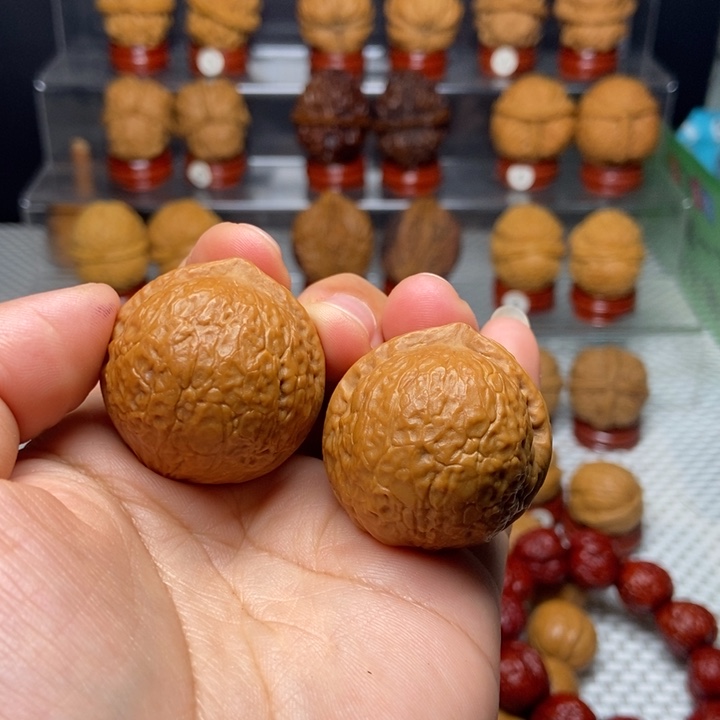 喜***乐文玩核桃把件红皮球2