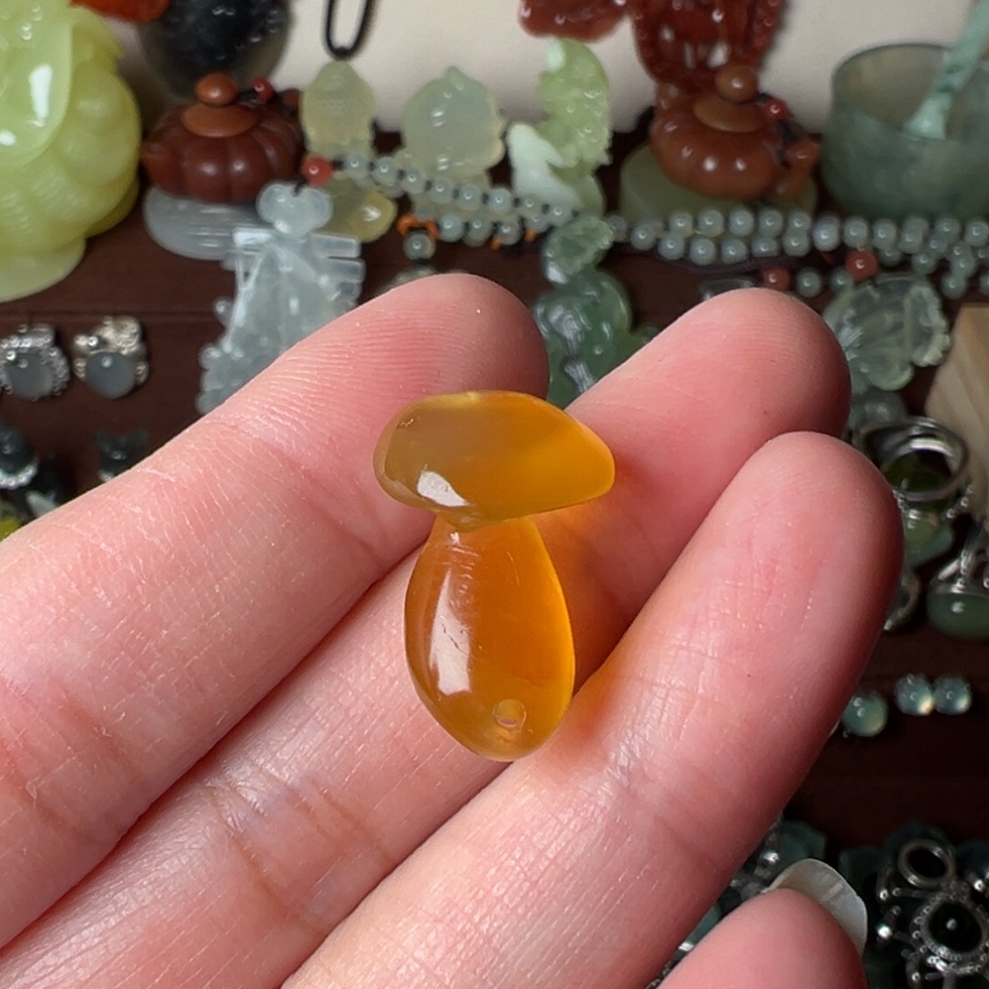 蛇纹石玉吊坠(不含链)未镶嵌