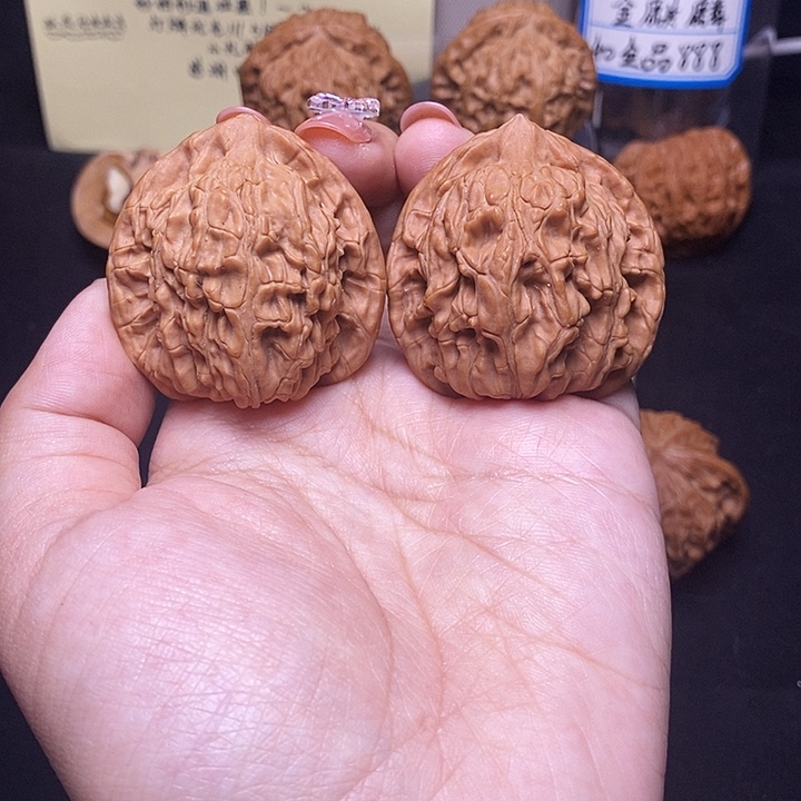 核桃把件40全品望月180
