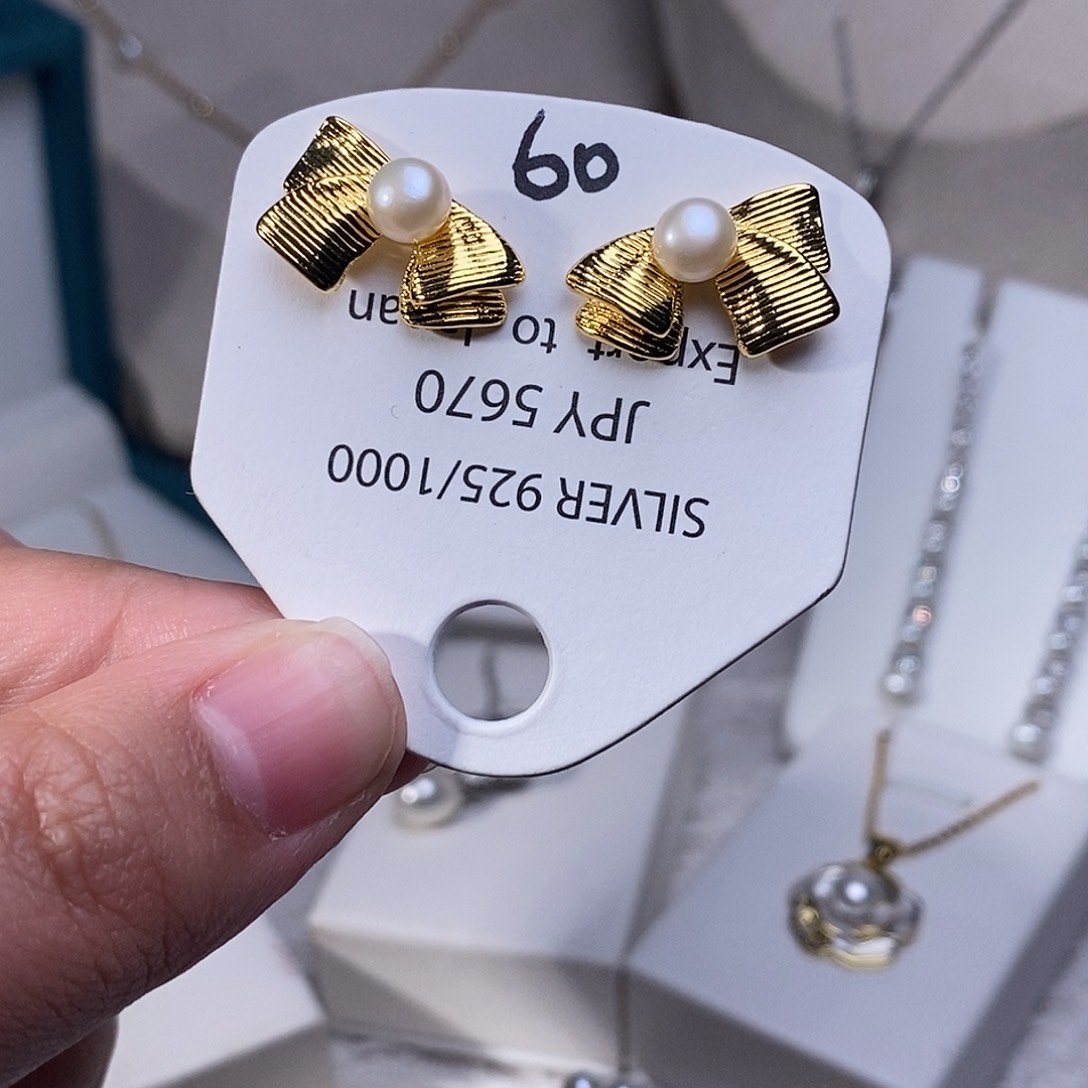 银S925镶嵌淡水珍珠耳饰