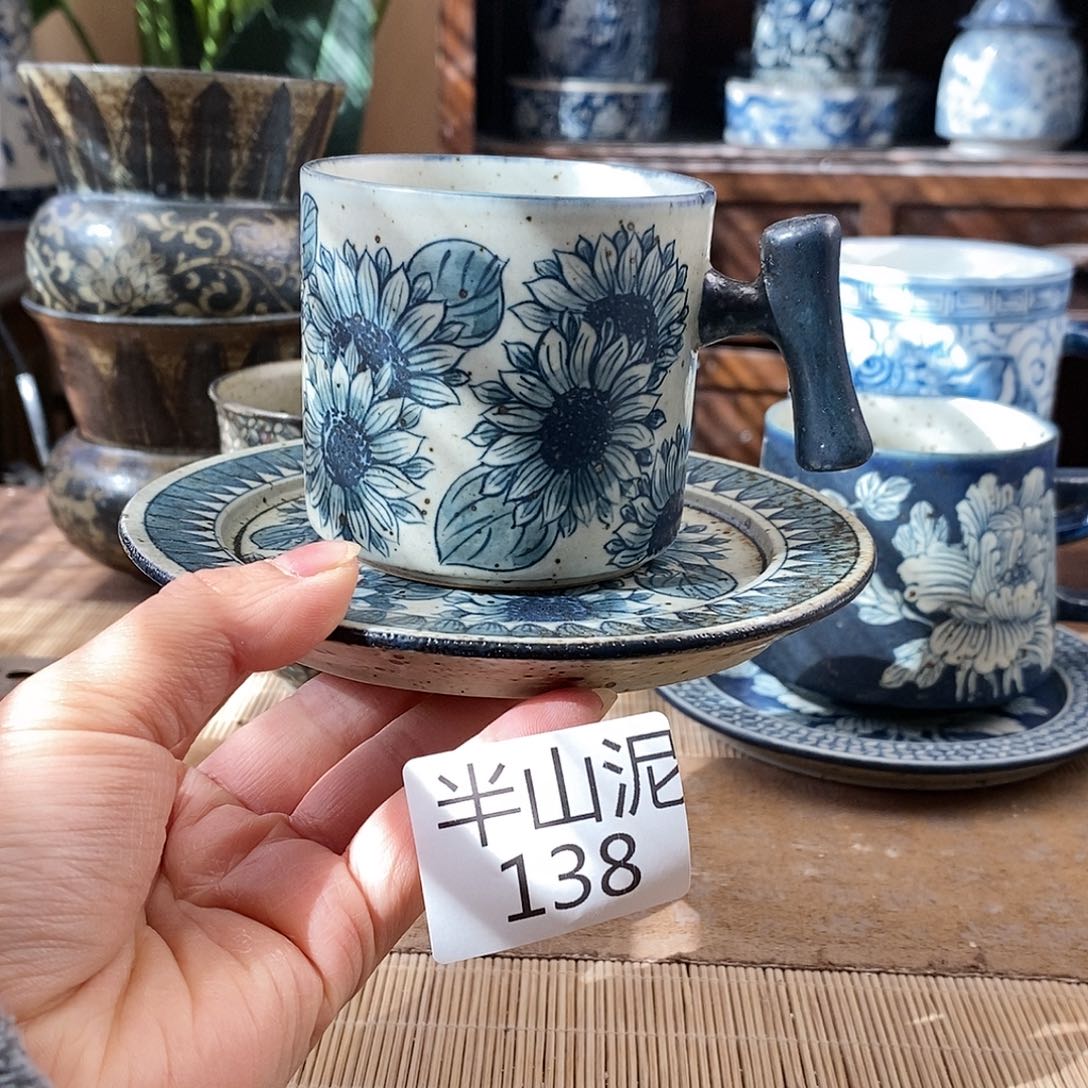 手工手绘青花陶瓷