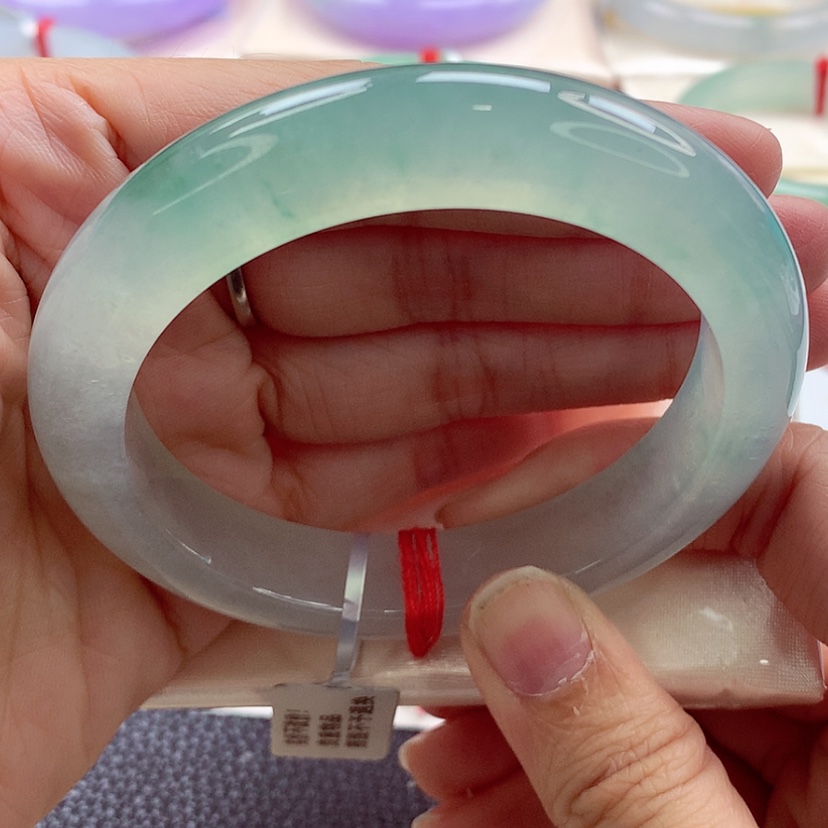 【闪购商品】翡翠手镯未镶嵌59.3冰晴绿起光毕业A