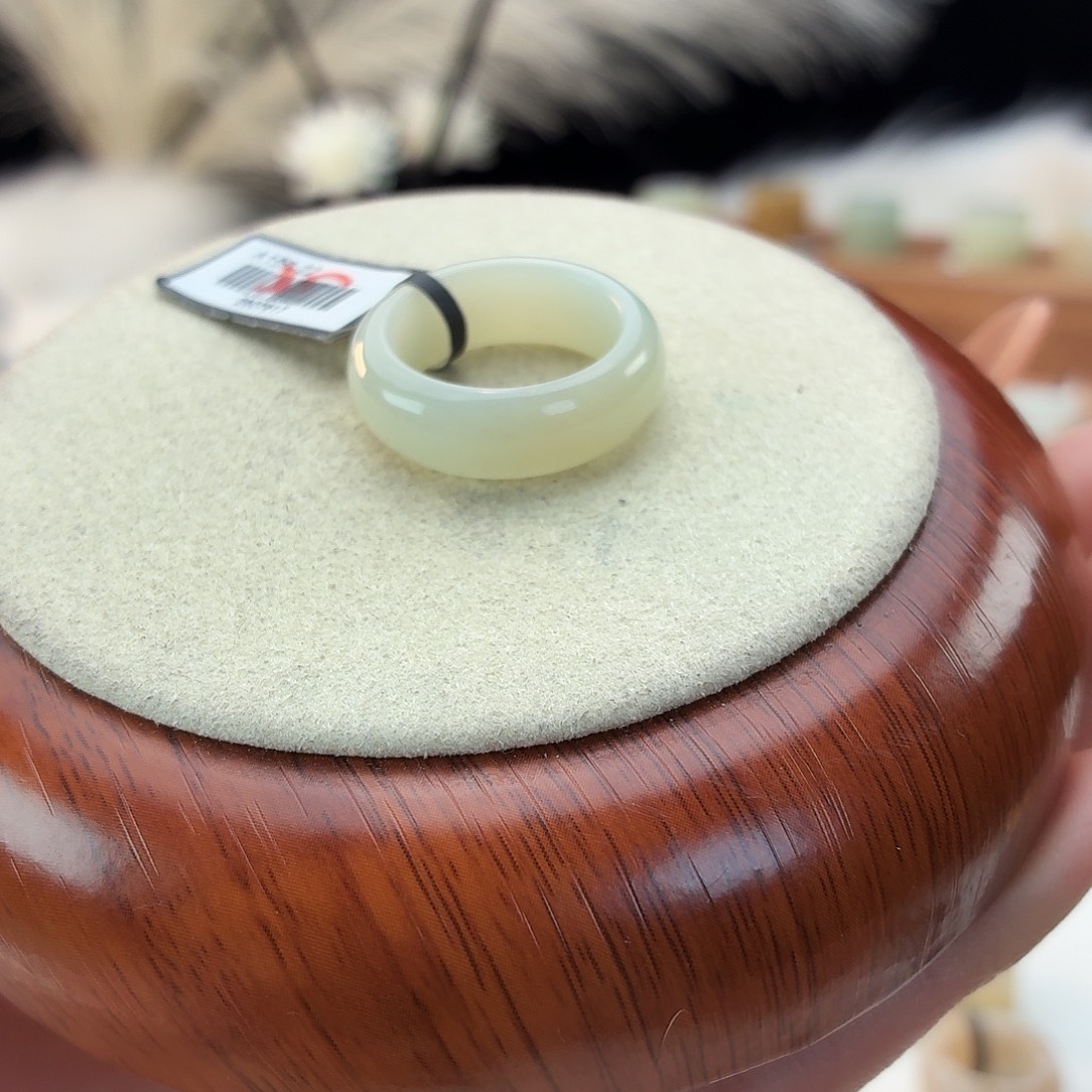 和田玉未镶嵌戒指白色轮胎17.7mmj39