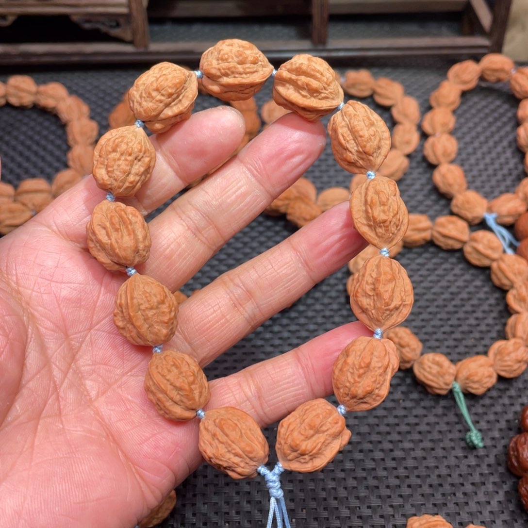 文玩核桃手串 原生态 嵩山老树异型蛤蟆头